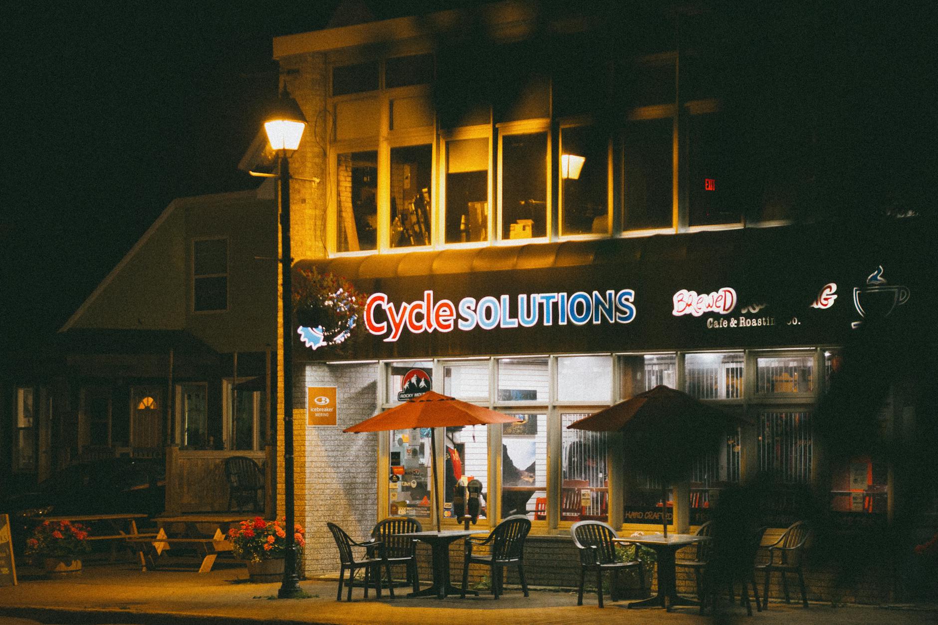 Commercial Drive cafe street