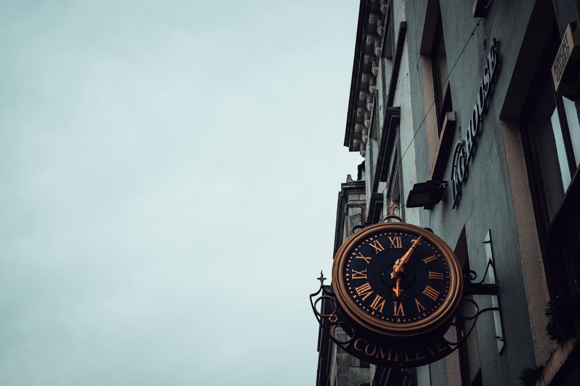 Gastown steam clock and historic cobblestone street