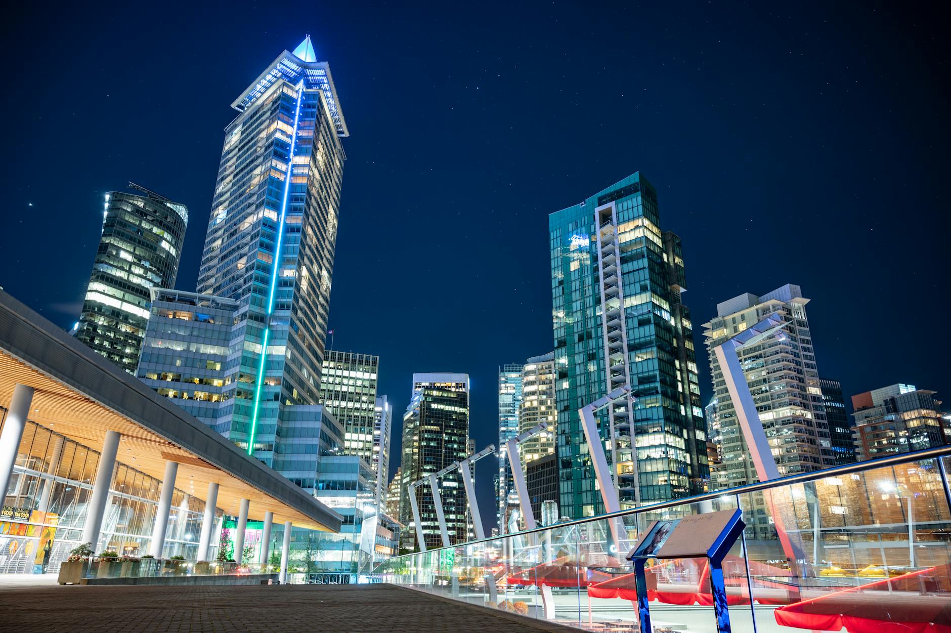 Vancouver Harbour Centre tower exterior