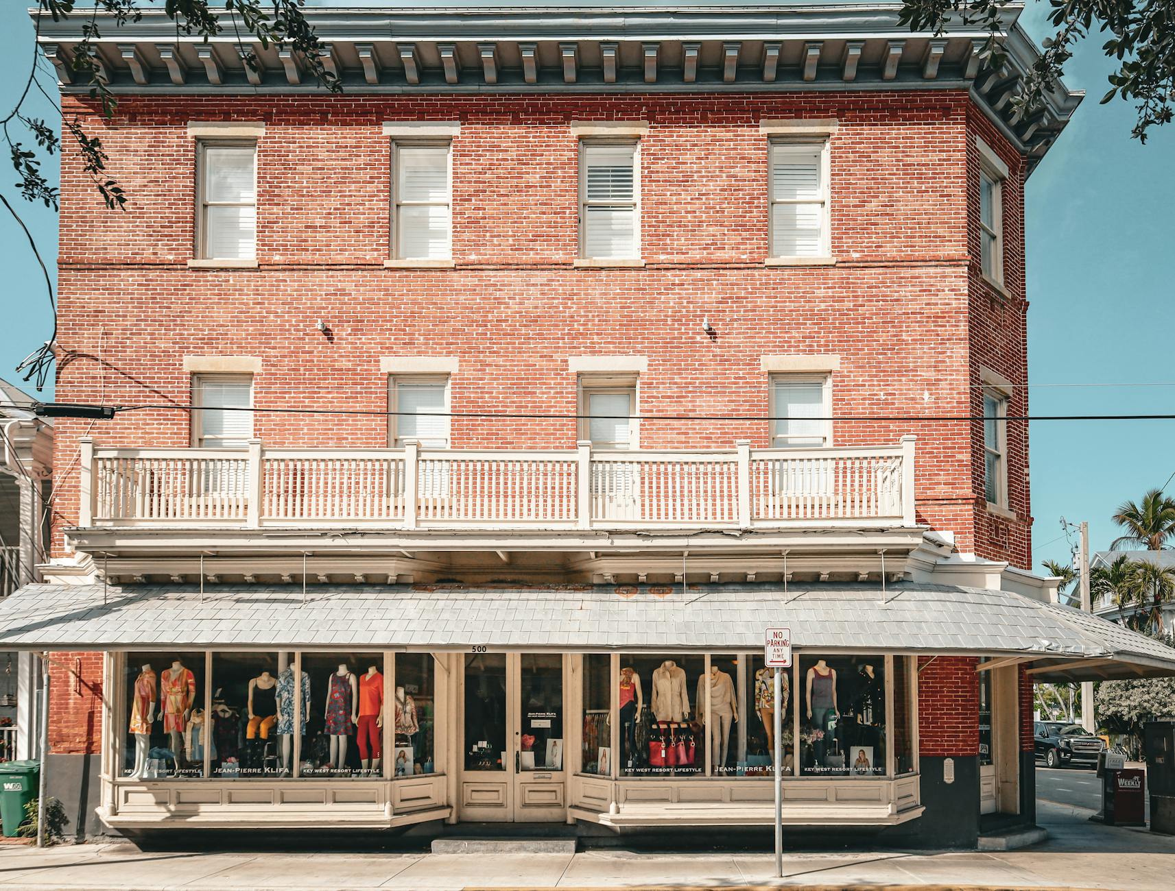 Yaletown street brick building boutique