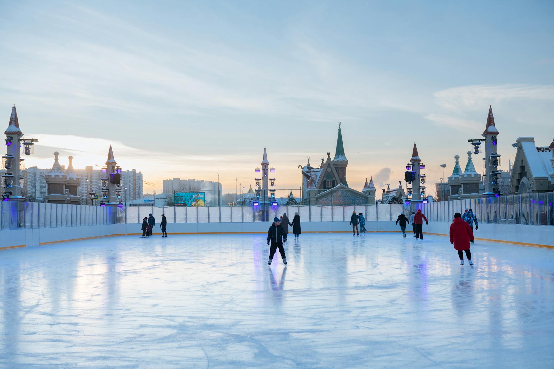 Ice Skating in Vancouver: Rinks & Outdoor Spots (2026)